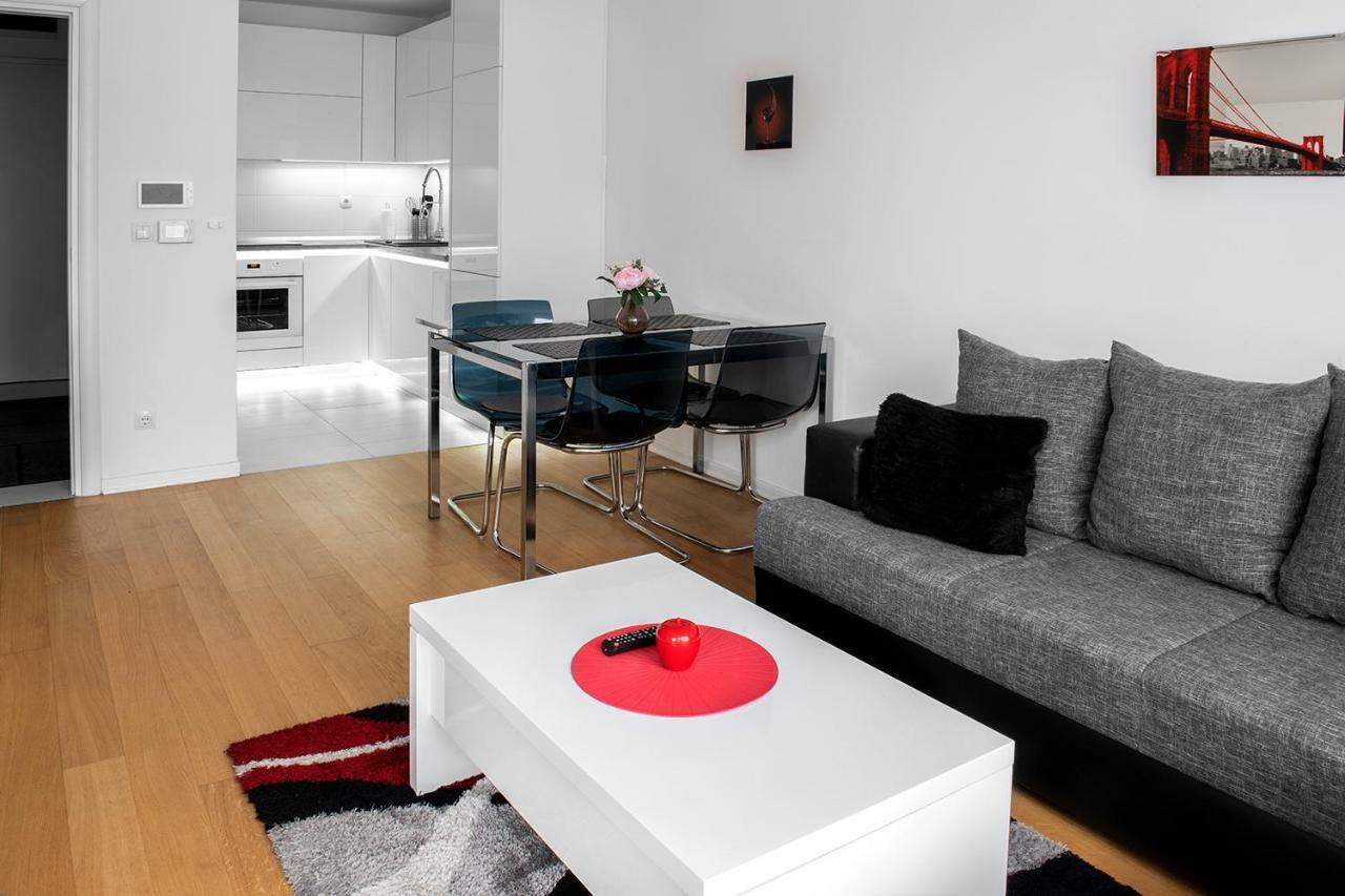 Flexible Selfcheckins 7 - Zagreb - Garage - Electric Vehicle Ccharger - Loggia - New - Luxury - Apartments Repinc 7 Kültér fotó