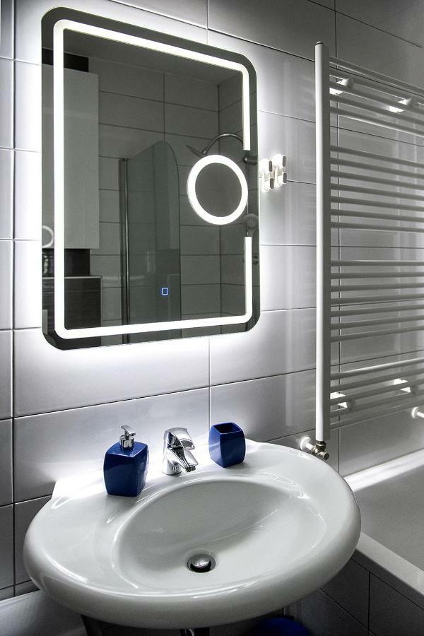 Flexible Selfcheckins 7 - Zagreb - Garage - Electric Vehicle Ccharger - Loggia - New - Luxury - Apartments Repinc 7 Kültér fotó